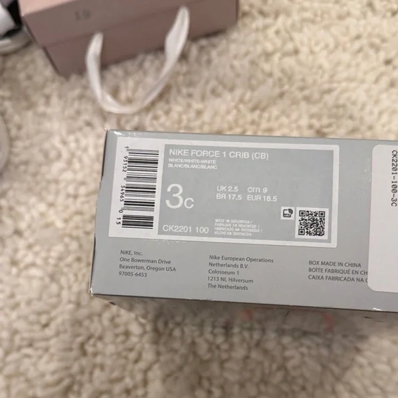 Nike Kids White Sneakers - Picture 2 of 5